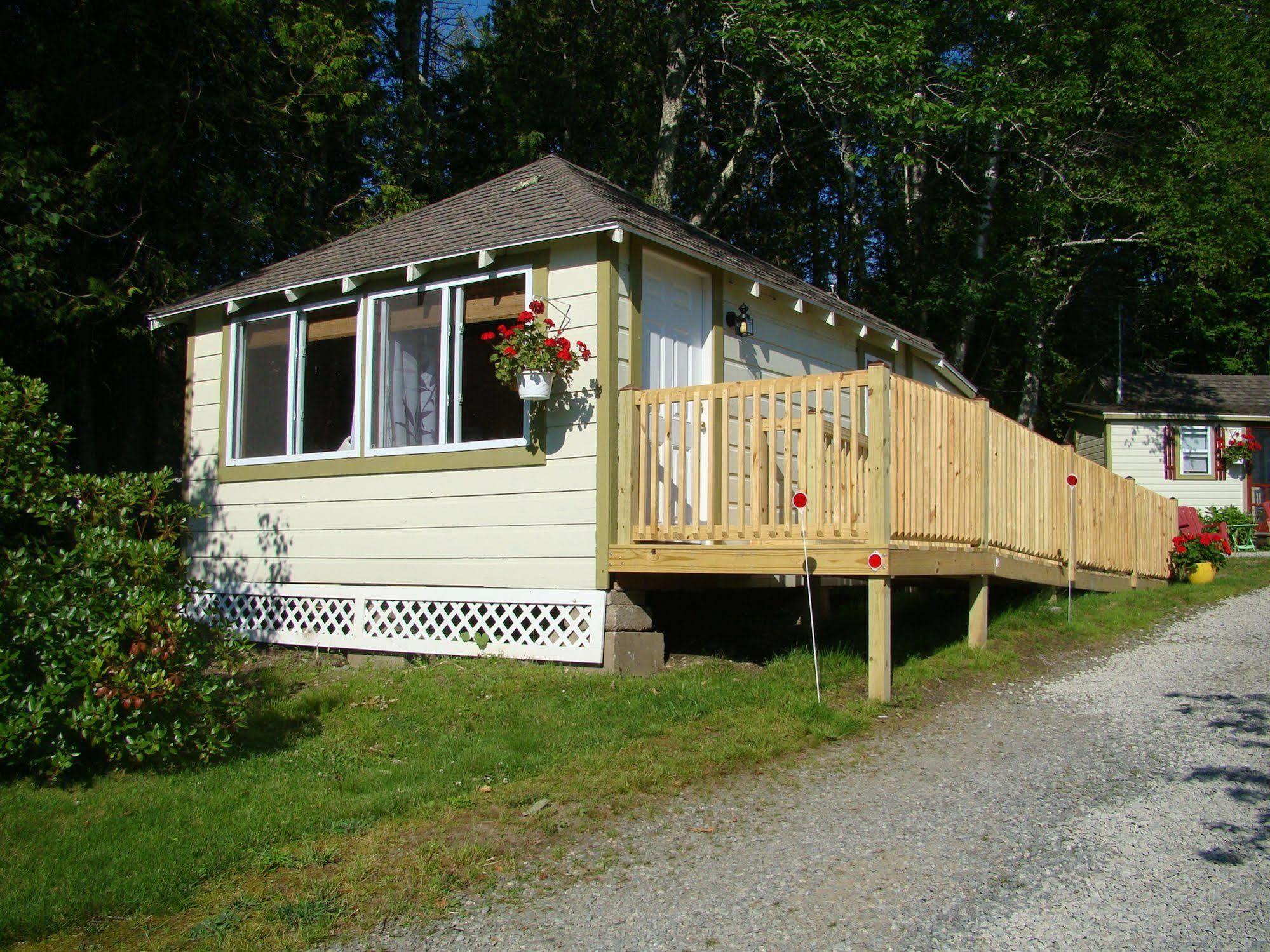 Bay Leaf Cottages & Bistro Lincolnville Exteriör bild
