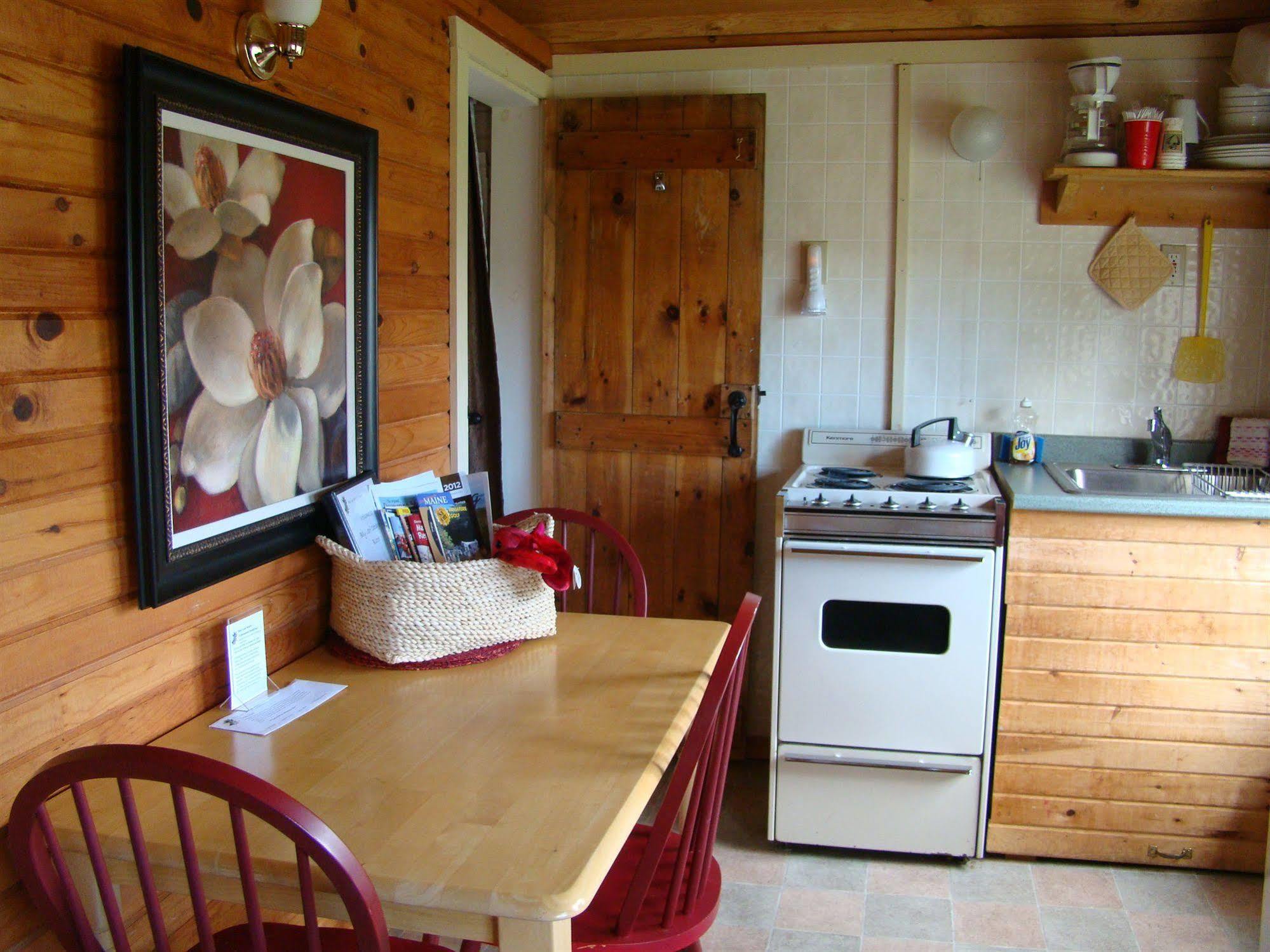 Bay Leaf Cottages & Bistro Lincolnville Exteriör bild