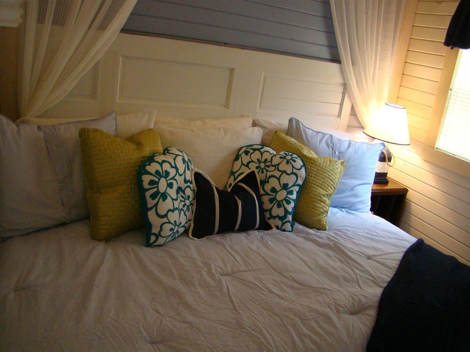 Bay Leaf Cottages & Bistro Lincolnville Exteriör bild