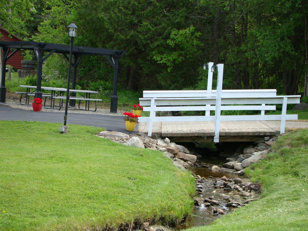 Bay Leaf Cottages & Bistro Lincolnville Exteriör bild